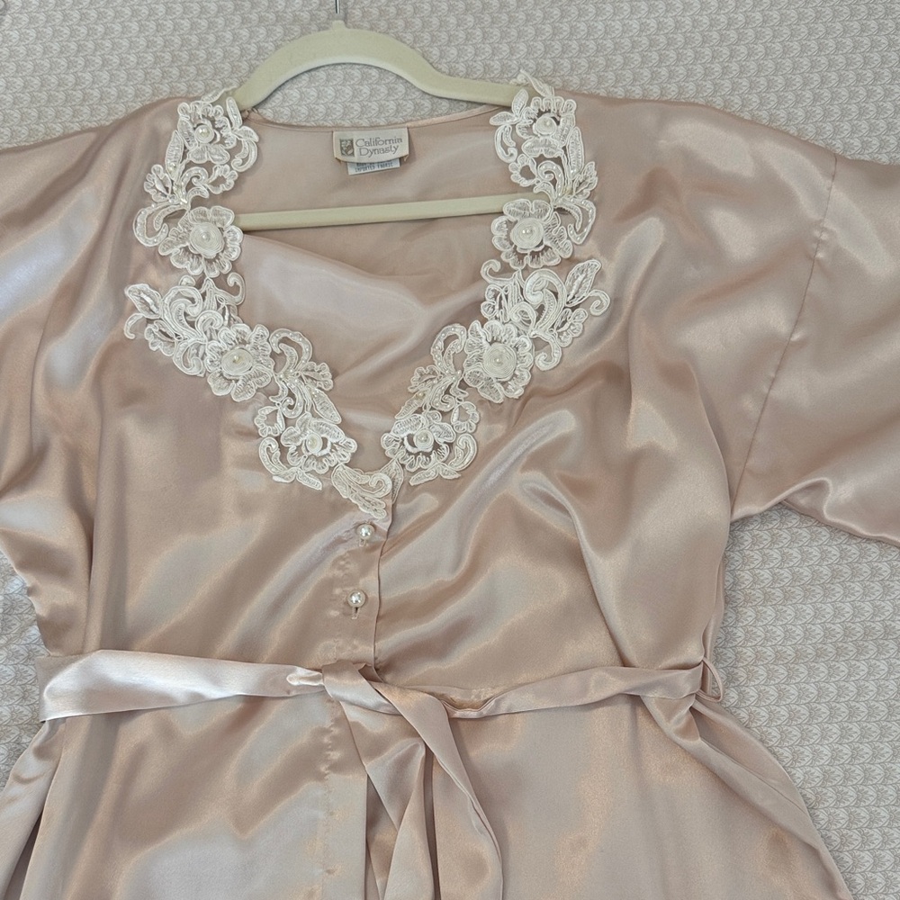 Lace & Beaded Detailed Short Robe  with Chemise by California Dynasty S - Picture 9 of 16